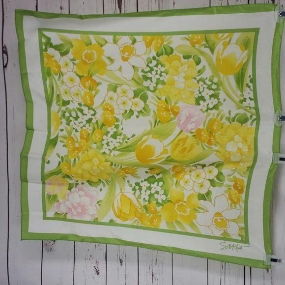 Vtg Avon SM Kent Yellow Floral Print‎ Scarf - Picture 5 of 8